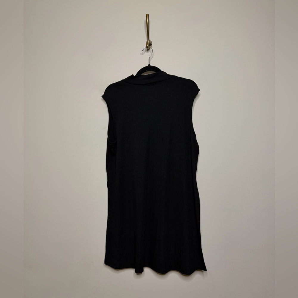 Dressed in Lala Gigi Sleeveless Ribbed Playsuit in Black - Picture 7 of 10